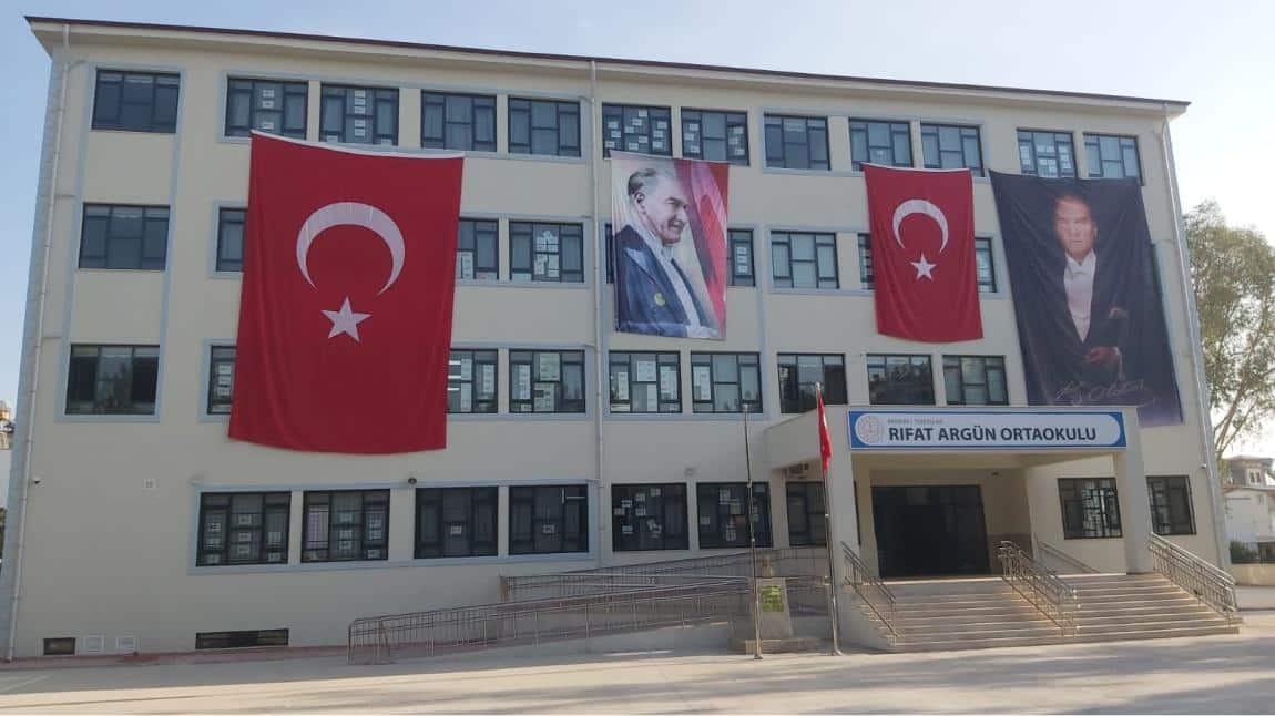 Rıfat Argün Ortaokulu Fotoğrafı
